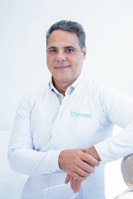 Dr. Luciano Moura, periodontista São Paulo no Jaguaré
