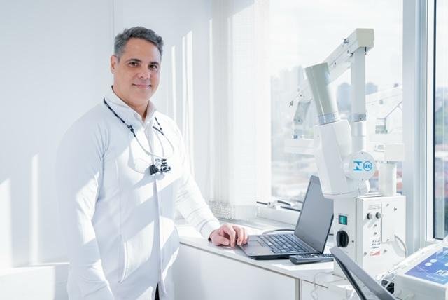 Clínica do Dr. Luciano Moura, periodontista no Jaguaré
