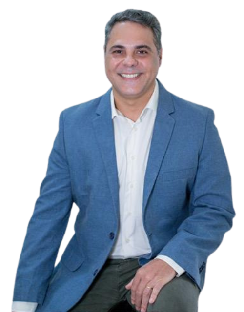 Dr. Luciano Moura, periodontista São Paulo, na clínica Lucmoura no Jaguaré - Zona Oeste de São Paulo